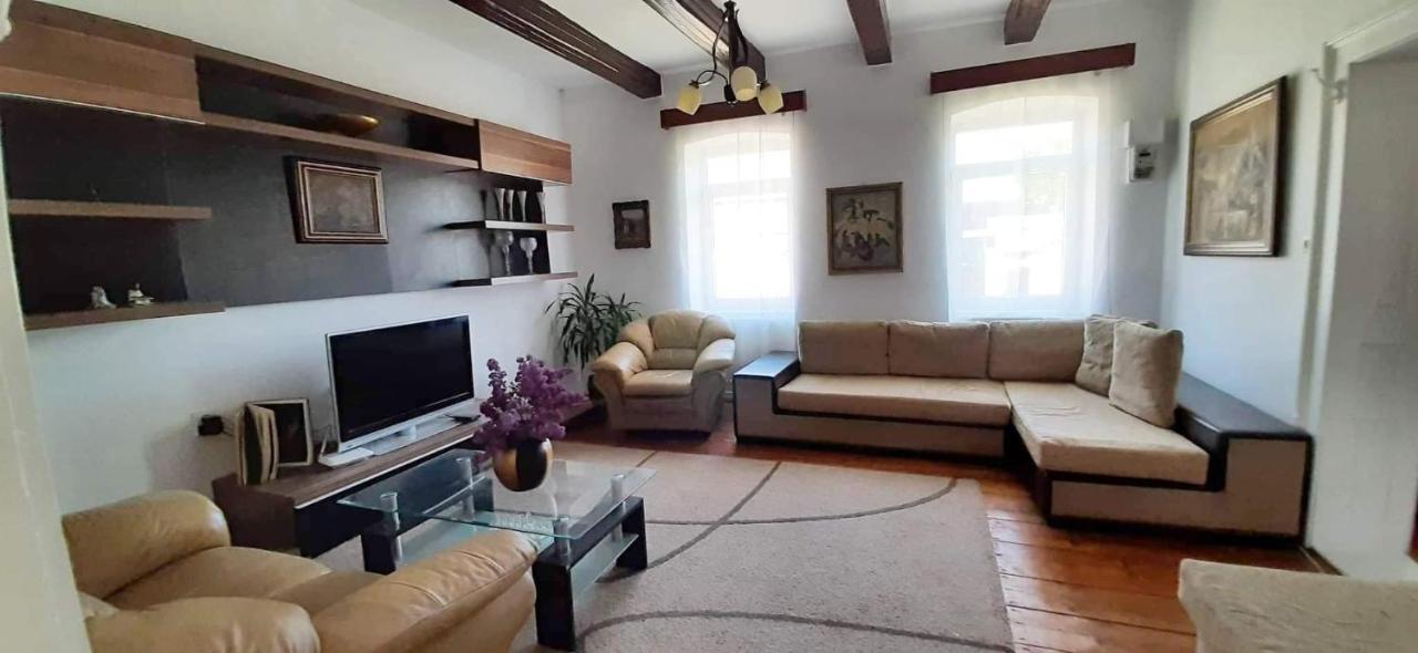 Casa Din Coltul Cetatii Villa Harman Bagian luar foto