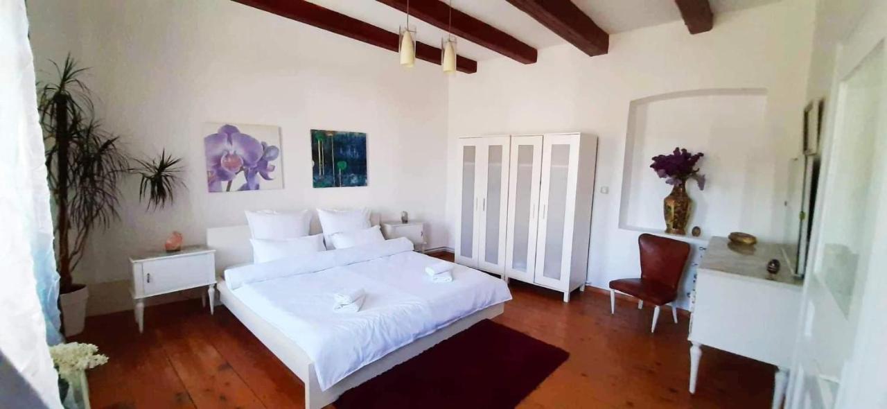 Casa Din Coltul Cetatii Villa Harman Bagian luar foto
