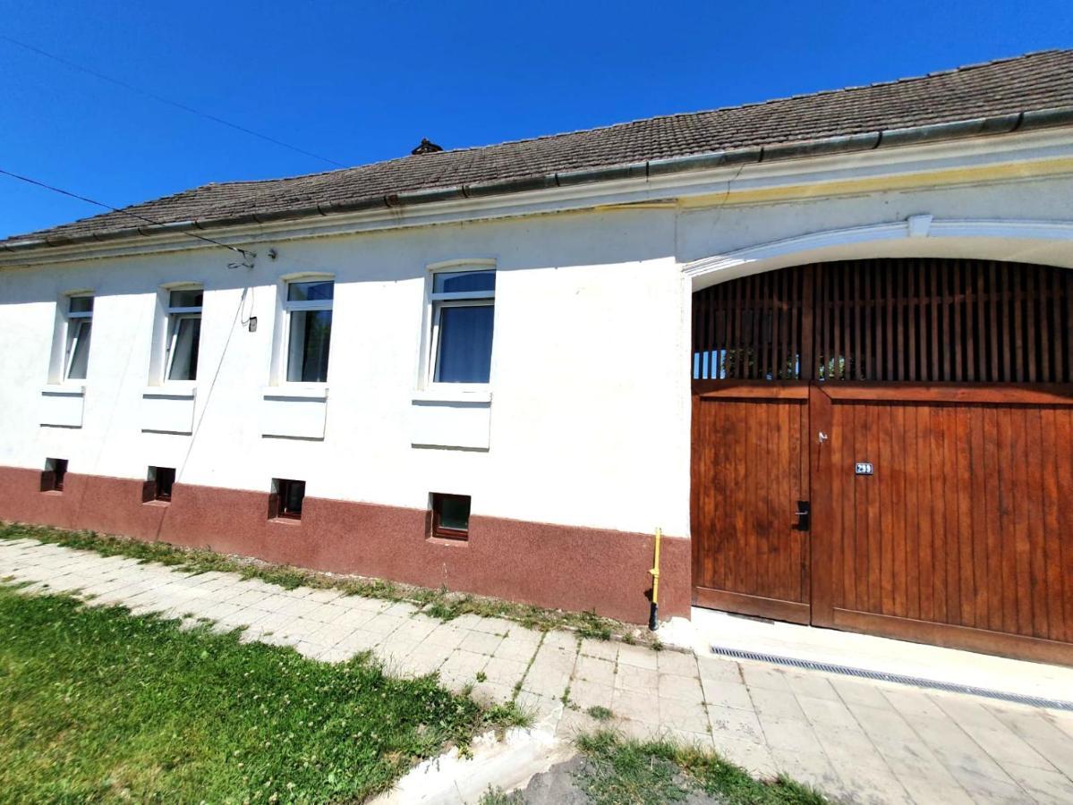 Casa Din Coltul Cetatii Villa Harman Bagian luar foto
